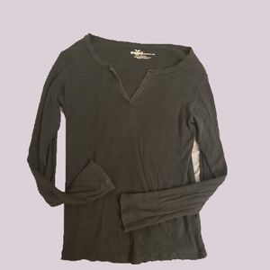 Longsleeve black top